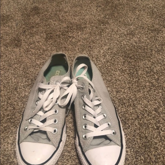 Women’s shoes - Picture 1 of 3